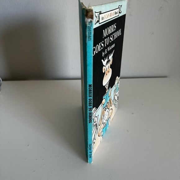 Morris Goes To School Vintage 1970 Hardcover Book - Picture 2 of 8